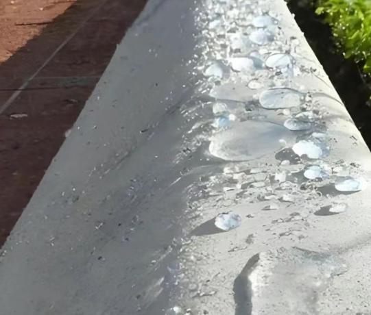 三家镇硅烷浸渍涂料在混凝土保护中的应用